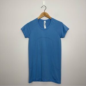 33: Lululemon Swiftly Tech Short-Sleeve Shirt 2.0 Aero Blue Size 6
